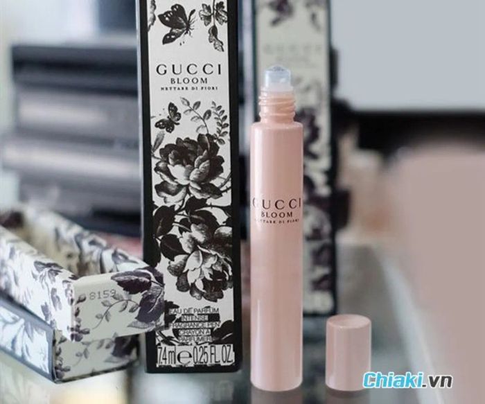 Nước hoa lăn Gucci Bloom Eau De Parfum For Her Rollerball