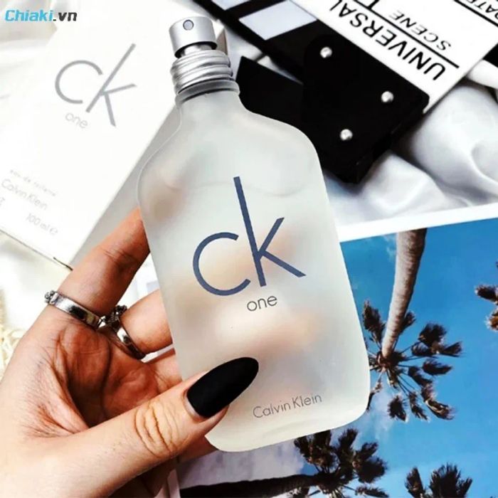 Nước hoa Calvin Klein (CK) CK One phù hợp cho cả nam và nữ