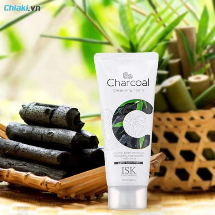 Sản phẩm rửa mặt than hoạt tính Charcoal Cleansing Foam ISK