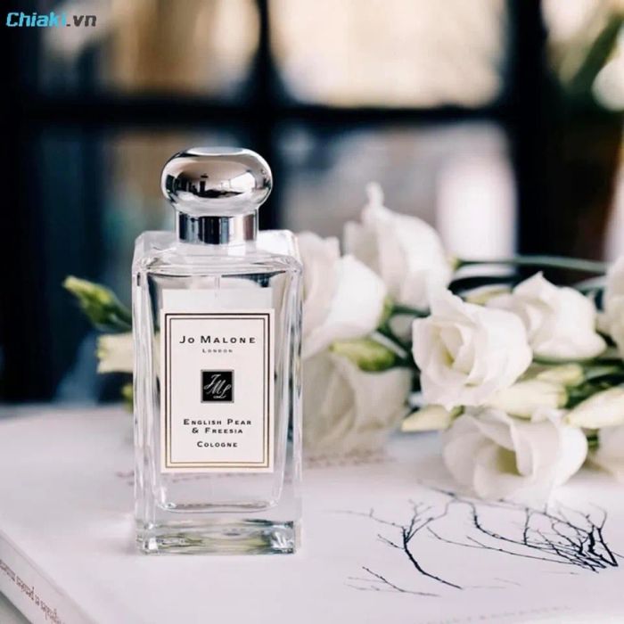 Nước hoa mùi phấn Jo Malone English Pear Freesia Cologone lý tưởng cho mùa hè