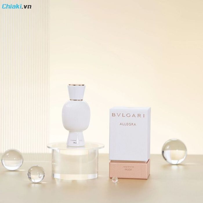 <span style='font-size: 12pt; color: #000000;'>Nước hoa Bvlgari Allegra Magnifying Musk Essence EDP phù hợp cho cả nam và nữ.</span>