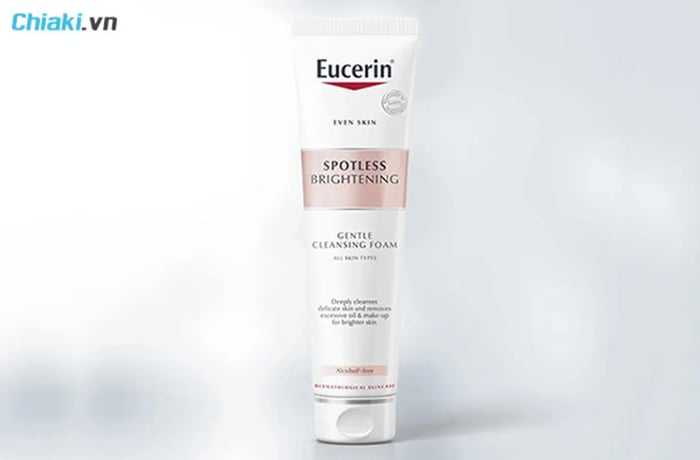 sữa rửa mặt Eucerin cho da dầu mụn Eucerin White Therapy Cleansing Foam