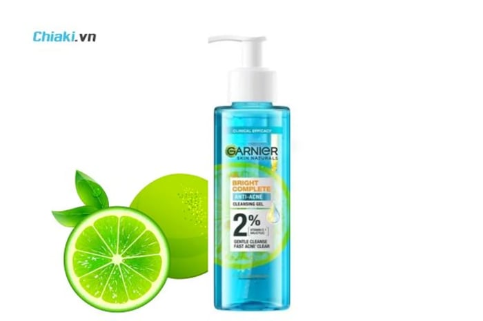 Gel Rửa Mặt Sáng Da Dịu Nhẹ Garnier 2% [BHA, Vitamin C]