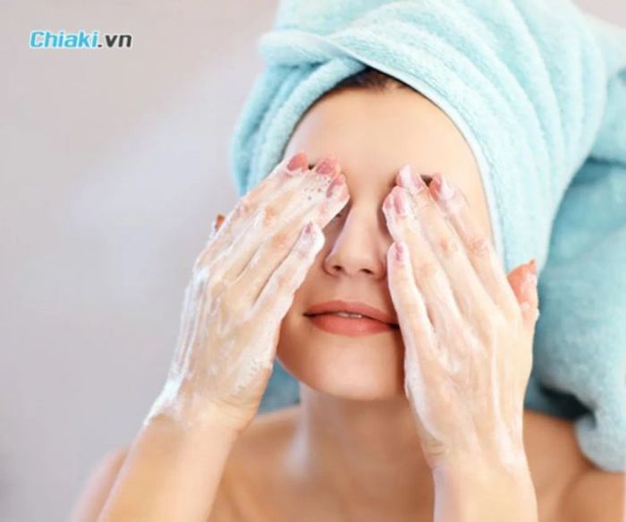 Sữa rửa mặt Treatment là gì?