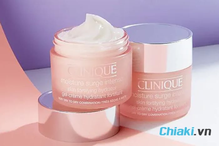 Clinique Moisture Surge Intense Skin Fortifying Hydrator