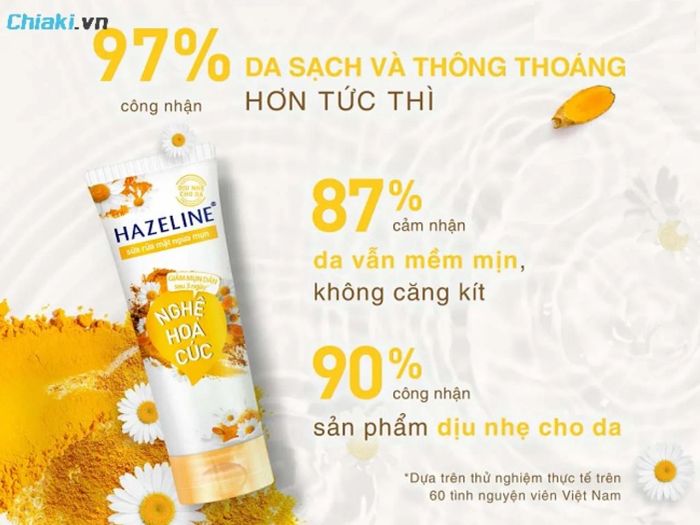 Sữa rửa mặt Hazeline nghệ hoa cúc làm sạch da một cách dịu nhẹ