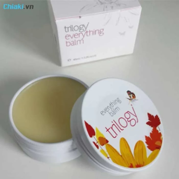 Sáp nẻ bôi mặt và môi Trilogy Everything Balm, lọ sáp nẻ