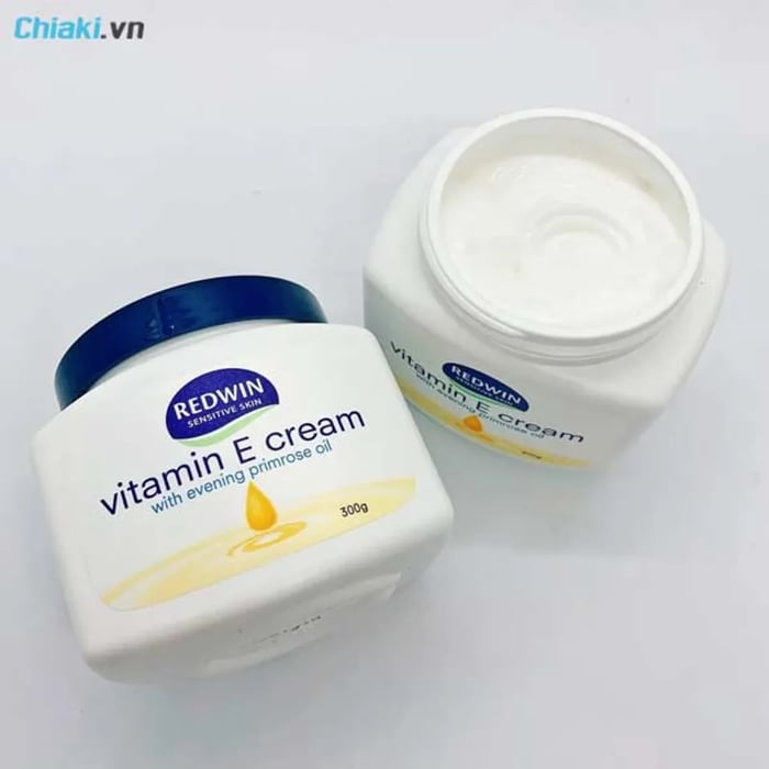 Sáp nẻ Vitamin E Redwin, sáp dưỡng môi