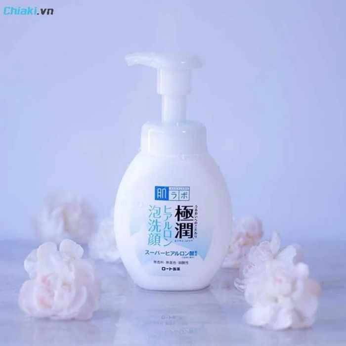 Sữa rửa mặt Hada Labo tạo bọt Gokujyun Hyaluronic Acid Bubble Face Wash màu trắng