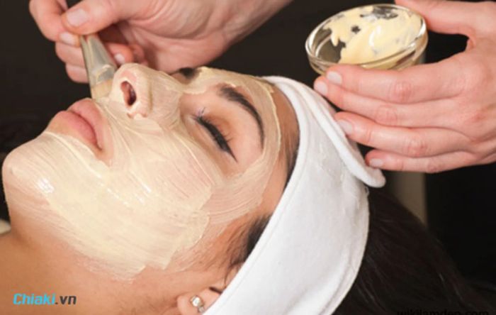 Da mặt bị cháy nắng làm thế nào để làm trắng lại? 8 cách phục hồi da hiệu quả