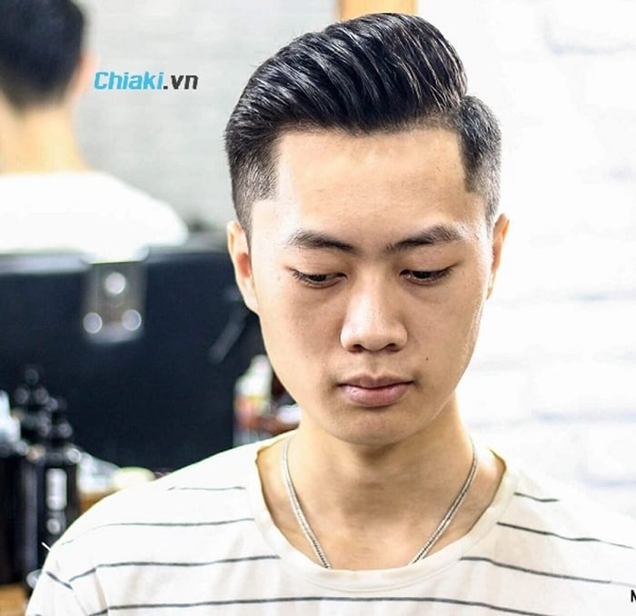 Kiểu tóc side part short quiff