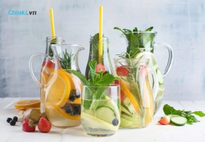 Làm đồ uống detox giảm cân mỗi ngày