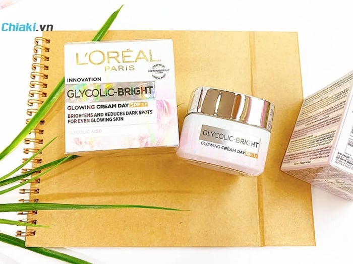 Kem dưỡng L'Oreal Paris Glycolic Bright Glowing Cream Day