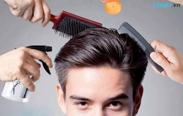 Gội sạch đầu trước khi tạo kiểu tóc short quiff