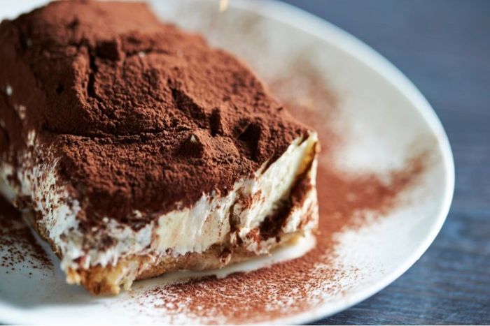 Tiramisu yến mạch ca cao (Ảnh: Canva)