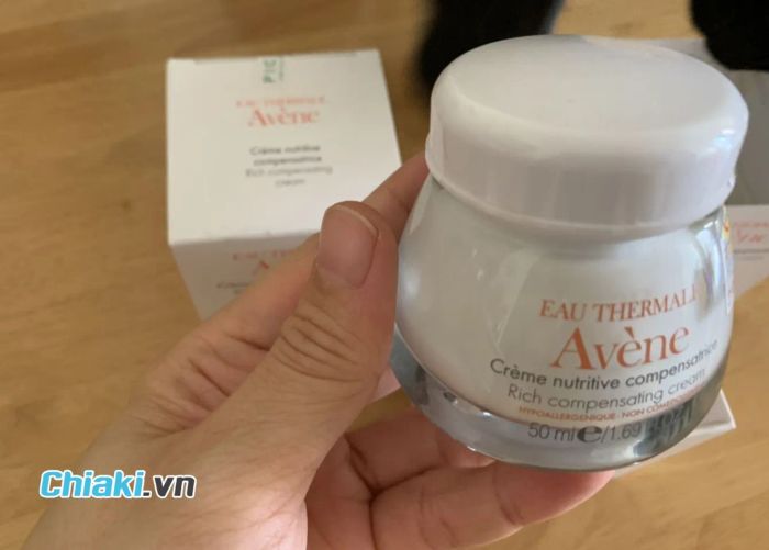 Kem dưỡng ẩm Avene cho da khô Avene Rich Compensating Cream