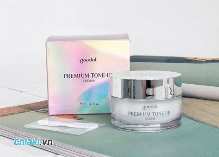 Kem dưỡng trắng da ốc sên Goodal Premium Snail Tone Up Cream