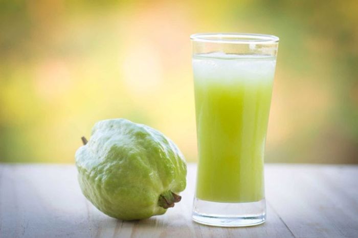 Phụ nữ mang thai mắc tiểu đường thai kỳ không nên uống nước ép ổi