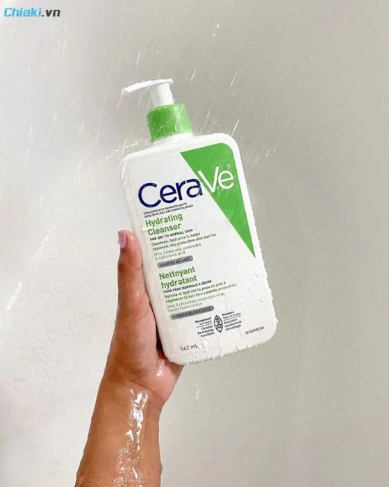 Sản phẩm rửa mặt CeraVe Hydrating Cleanser cân bằng độ ẩm