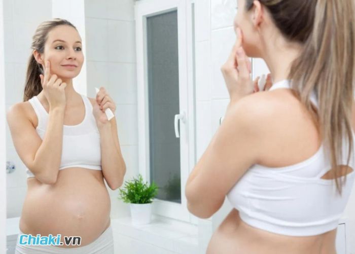 Có nên sử dụng kem dưỡng SVR khi mang bầu?