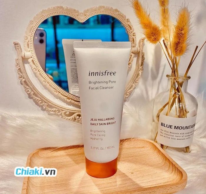 Sữa Rửa Mặt Sáng Da Innisfree Brightening Pore Facial Cleanser