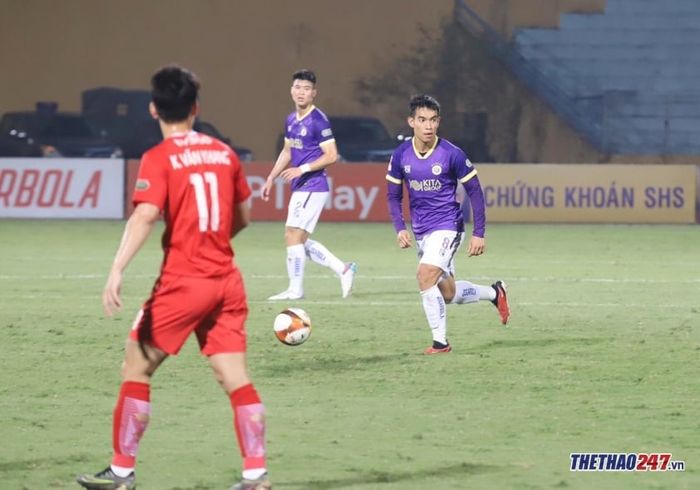 Văn Toàn và Minh Hiếu, hai cầu thủ của Hà Nội FC, sẽ tham gia giải bóng đá phủi HPL-S11 cùng đội SHB. Trận ra quân của họ sẽ là trận đấu vào ngày 12/5.