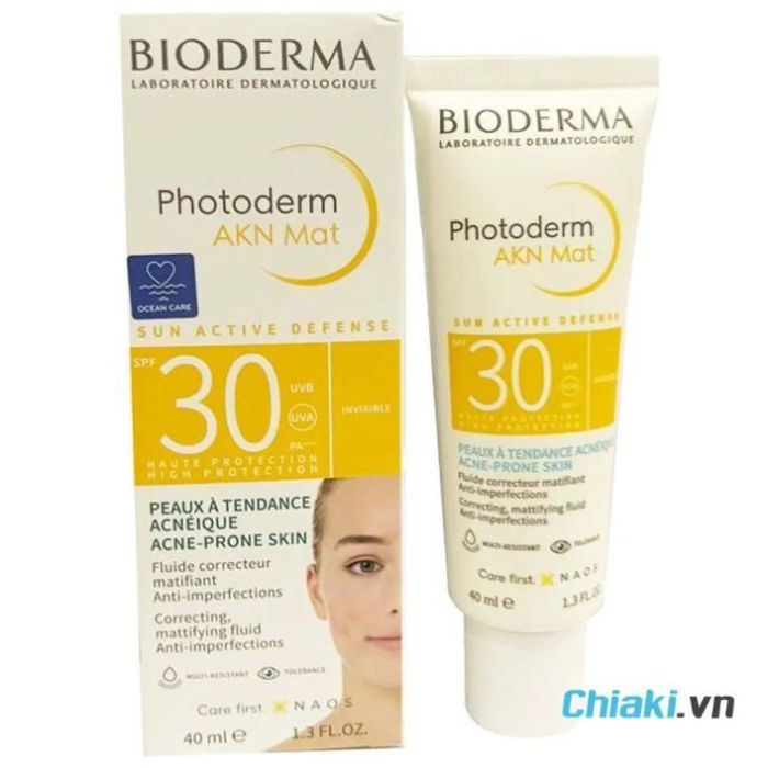 Kem chống nắng dành cho da dầu mụn Bioderma Photoderm AKN Mat