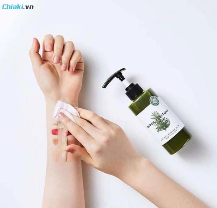 sữa rửa mặt từ rau củ quả thải độc Super Vegitoks Cleanser có khả năng tẩy trang lên đến 70%