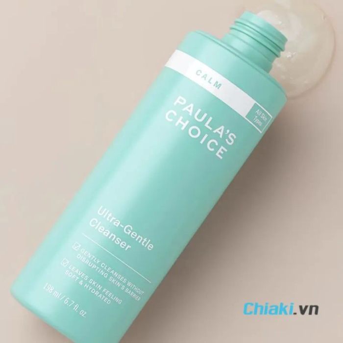 Sữa rửa mặt Paula's Choice Calm Ultra-Gentle Cleanser dành cho da nhạy cảm.