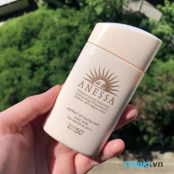 Kem chống nắng Anessa Perfect UV Sunscreen Mild Milk