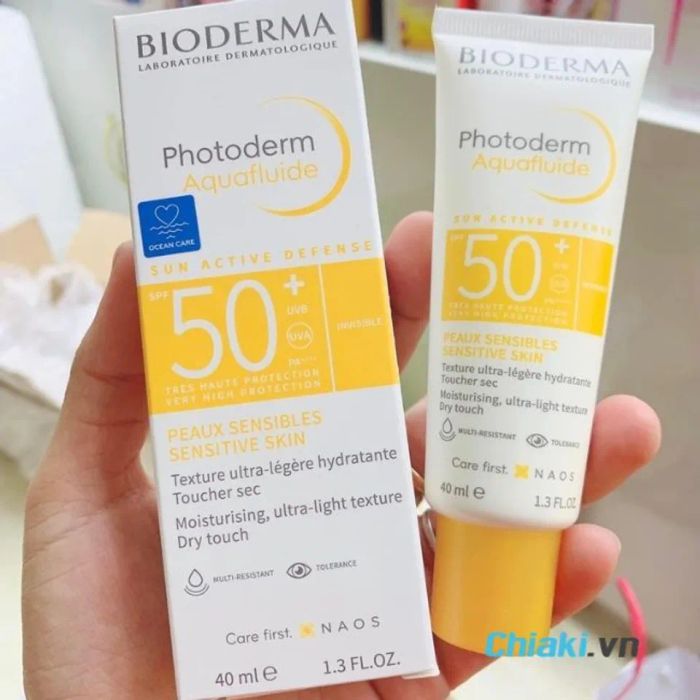 Kem chống nắng Bioderma Photoderm Aquafluide Sun Active Defense