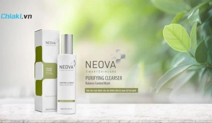 Sữa rửa mặt hỗ trợ giảm nhờn mụn Neova Purifying Cleanser