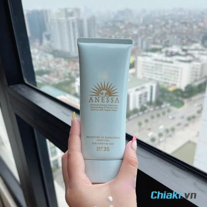 Gel dưỡng ẩm chống nắng Anessa Moisture UV Sunscreen Mild cho da khô nhạy cảm