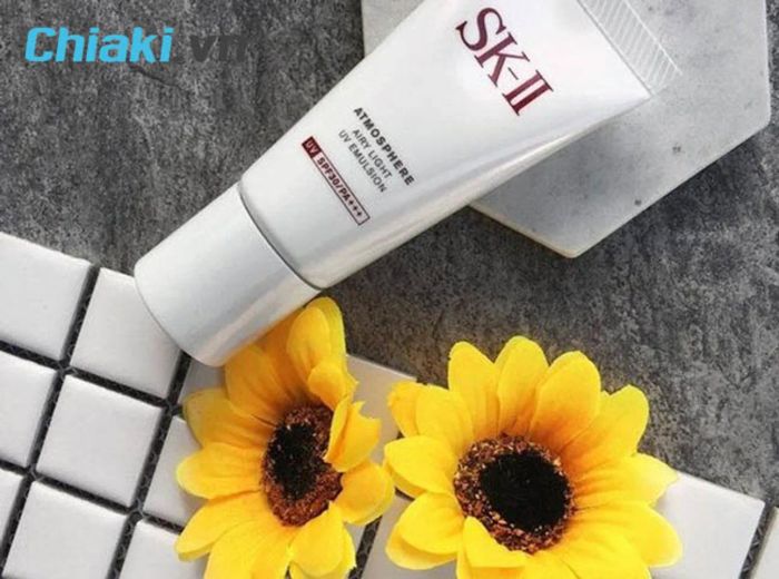 em dưỡng ẩm chống nắng SK-II Atmosphere Airy Light UV Cream