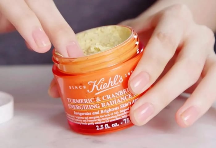 Mặt nạ nghệ Kiehl's Turmeric & Cranberry giúp da sáng mịn