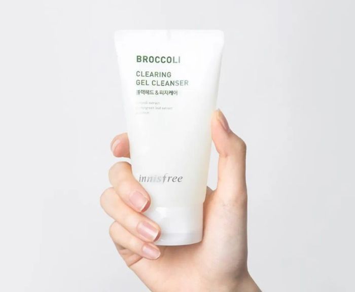 Sữa rửa mặt Innisfree dành cho làn da dầu - Gel rửa mặt Innisfree Broccoli Clearing