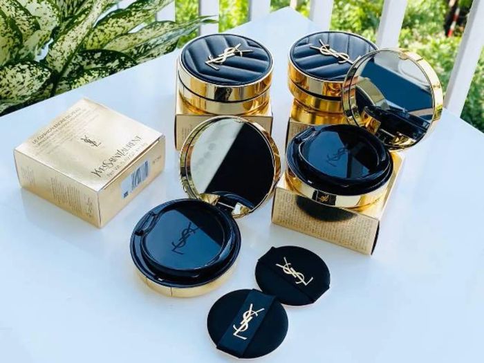 Cushion cho làn da dầu mụn YSL Le Cushion Encre De Peau