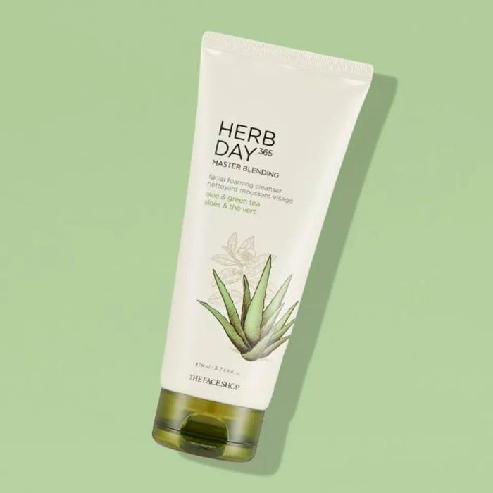 Sữa rửa mặt nha đam The Face Shop Cleansing Foam Aloe