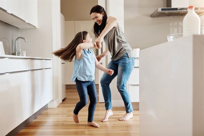 Cha mẹ có thể cùng con tham gia vào các bước nhảy vui nhộn. Nguồn: Gotta Dance