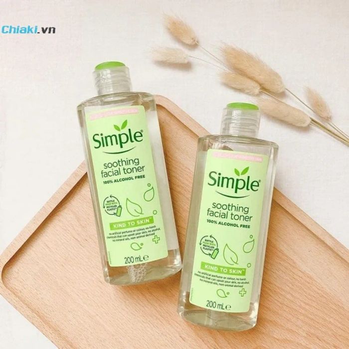 Toner dành cho da nhạy cảm Simple Kind To Skin Soothing Facial