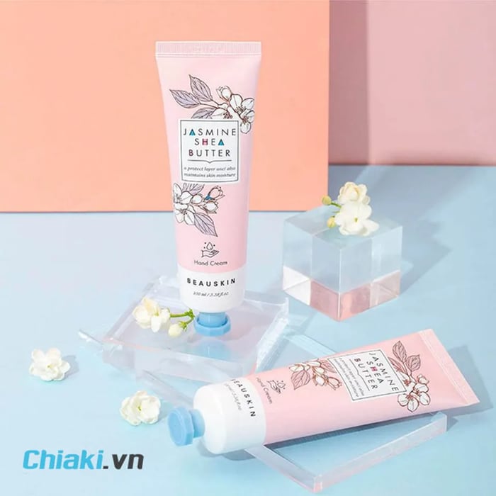 Kem dưỡng da Beauskin Jasmine Shea Butter Hand Cream mang hương thơm hoa nhài.