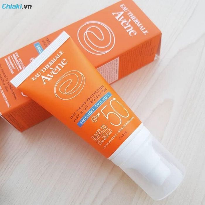 Kem chống nắng dạng gel cream Avene Very High Protection SPF50+