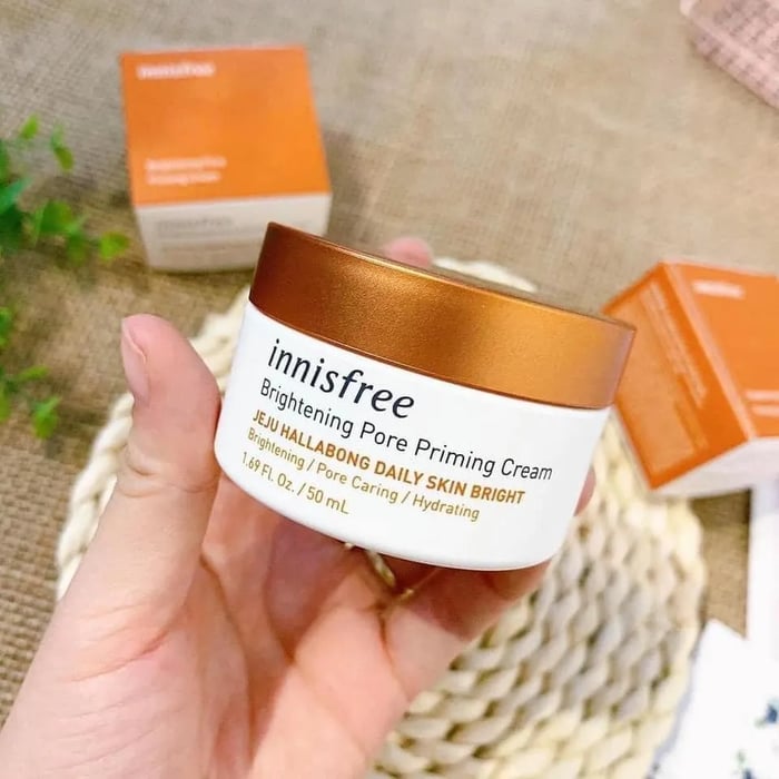 Kem se khít lỗ chân lông Innisfree Whitening Pore Cream