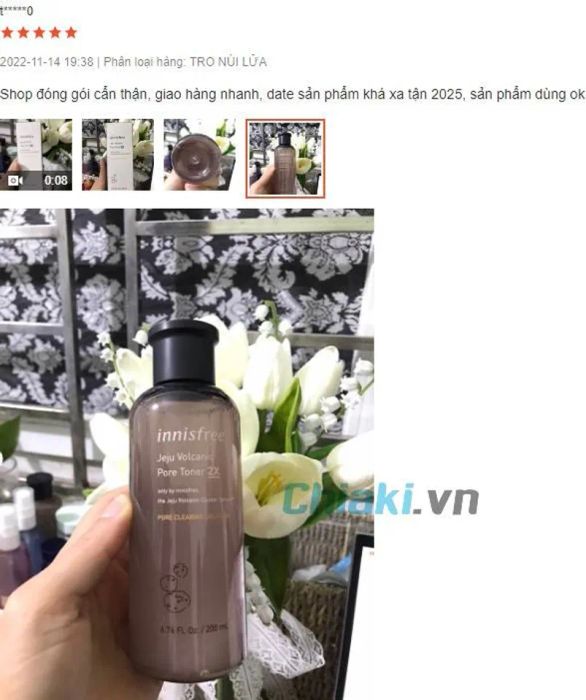 <em><span style='font-size: 12pt; color: #000000;'>Đánh giá Toner tro núi lửa Innisfree Jeju Volcanic phù hợp với tuổi dậy thì</span></em>