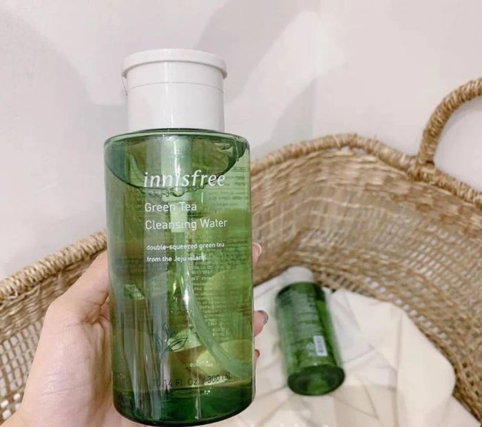 Nước tẩy trang cho da hỗn hợp thiên dầu Innisfree Green Tea Cleansing