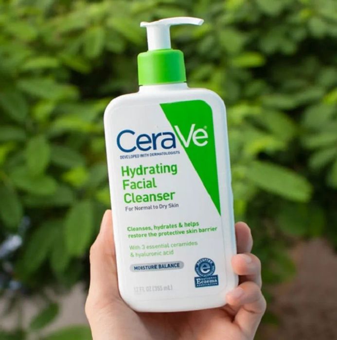 Sữa rửa mặt Cerave Hydrating Facial Cleanser dành cho da khô