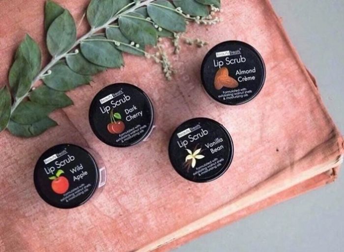 Tẩy tế bào chết môi Beauty Treats Lip Scrub