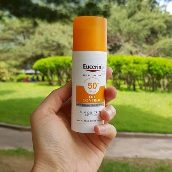 Kem chống nắng Eucerin Sun Gel Creme Oil Control