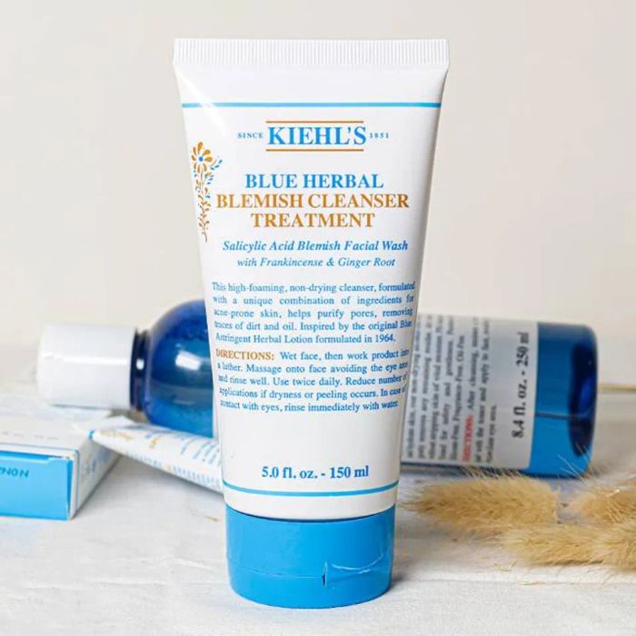 Sữa Rửa Mặt BHA Kiehl's Blue Herbal Blemish Cleanser Treatment