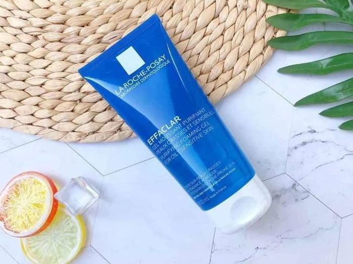 Sữa rửa mặt dành cho tuổi 13 La Roche-Posay Effaclar Medicated 